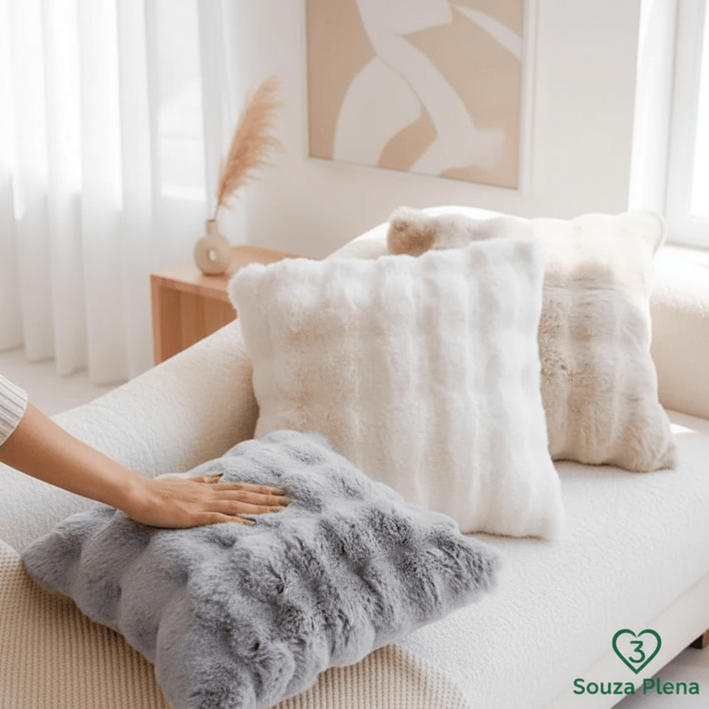 Capa de Almofada Plena em Pelúcia Luxuosa - Almofada | Souza Plena